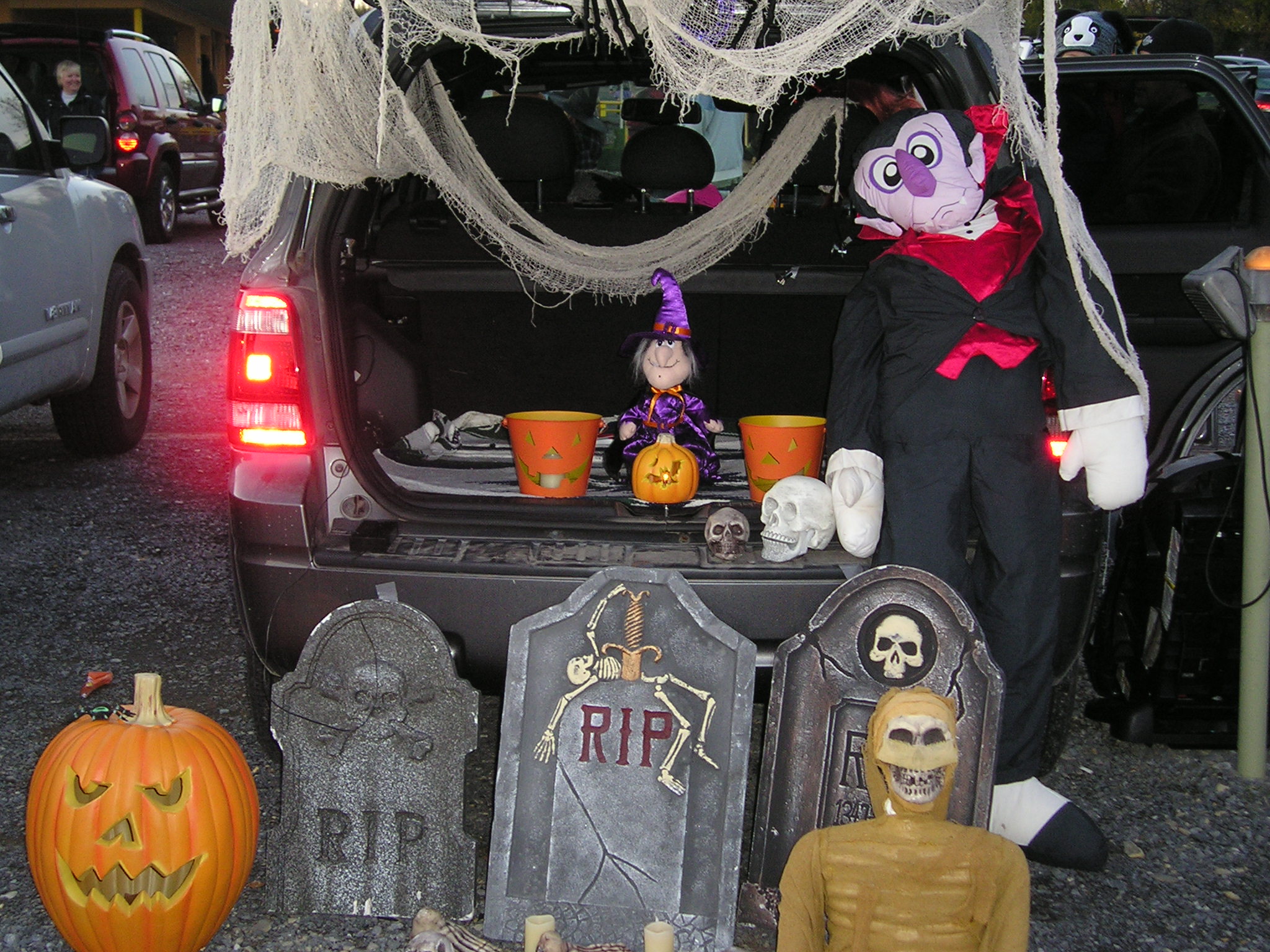 Trunk or Treat at the Family Drive-In - Fantastical Andrew Fox